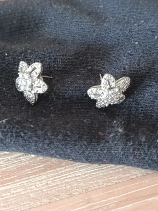Pendientes oro y brillantes flor