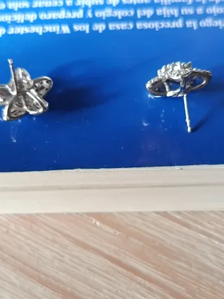 Pendientes oro y brillantes flor