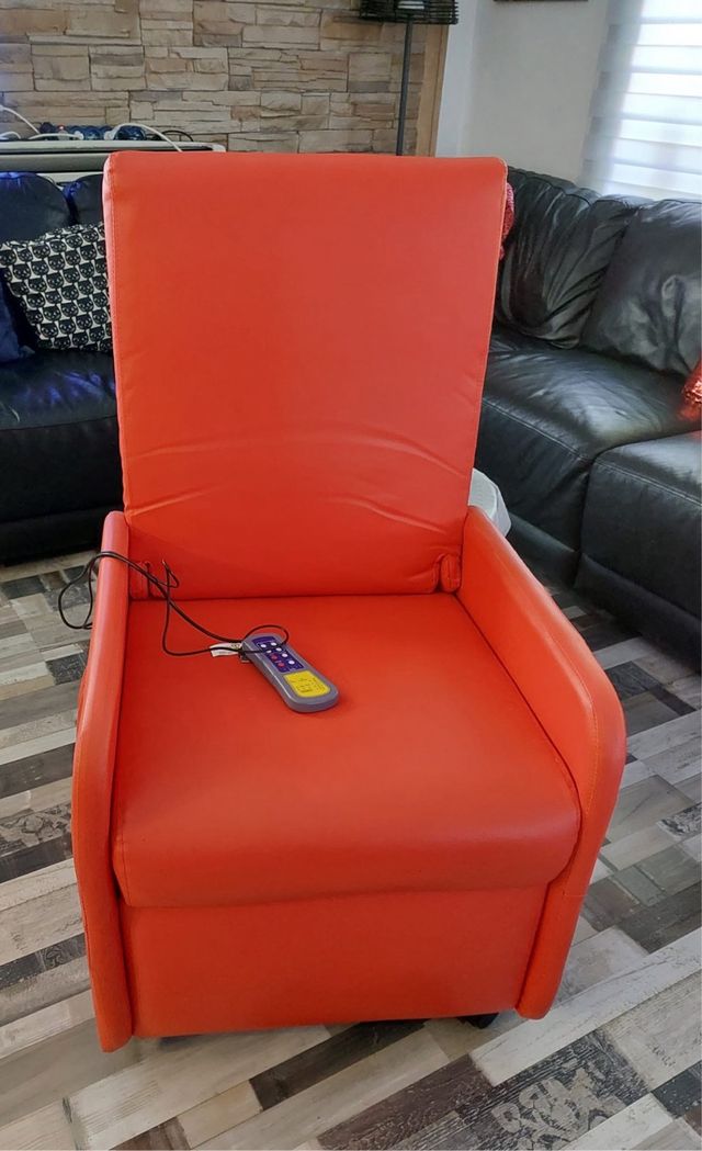 Sofá reclinable individual rojo