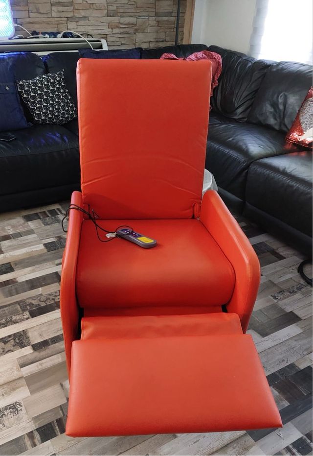 Sofá reclinable individual rojo