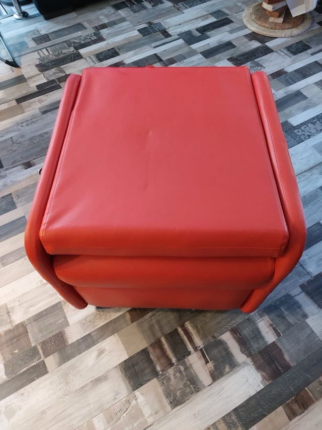 Sofá reclinable individual rojo