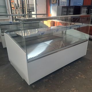 Vitrina expositora refrigerada a medida