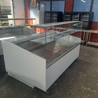 Vitrina expositora refrigerada a medida