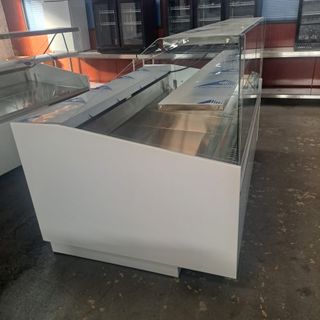 Vitrina expositora refrigerada a medida