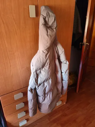 Chaquetón beige de calidad