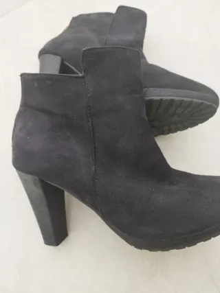 Botines negros tacón