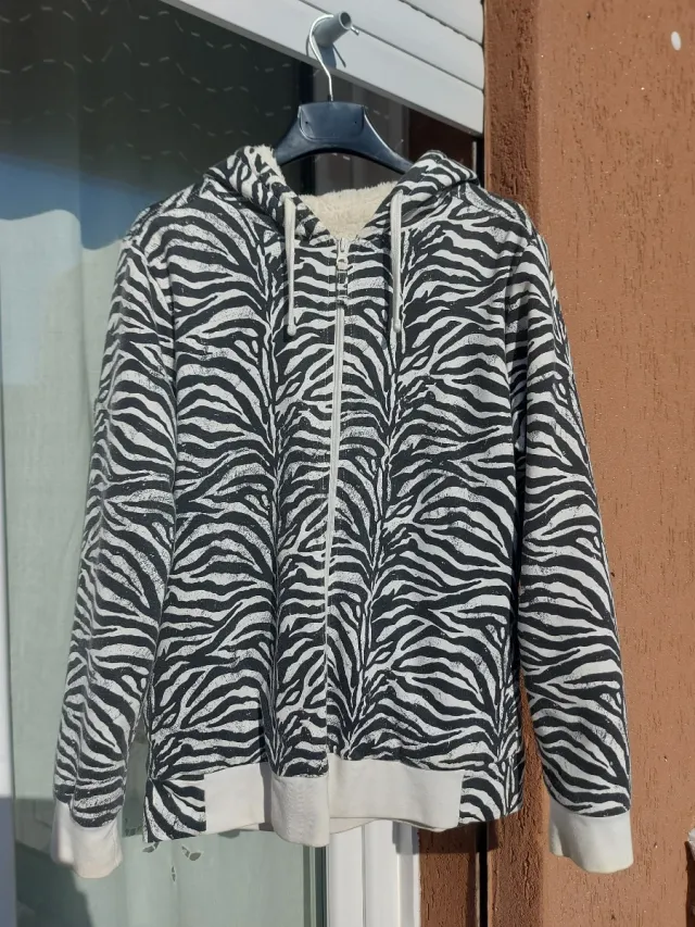 Felpa con stampa zebrata