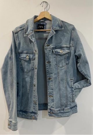 Cazadora vaquera Zara color claro hombre talla S