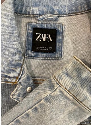 Cazadora vaquera Zara color claro hombre talla S