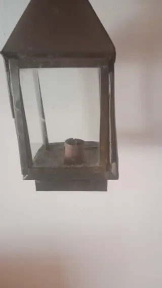 Lanterna vintage in metallo e vetro