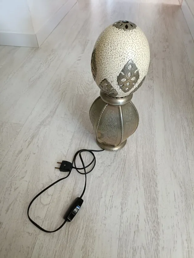 Lámpara Huevo Avestruz Plateada