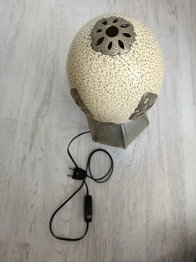 Lámpara Huevo Avestruz Plateada