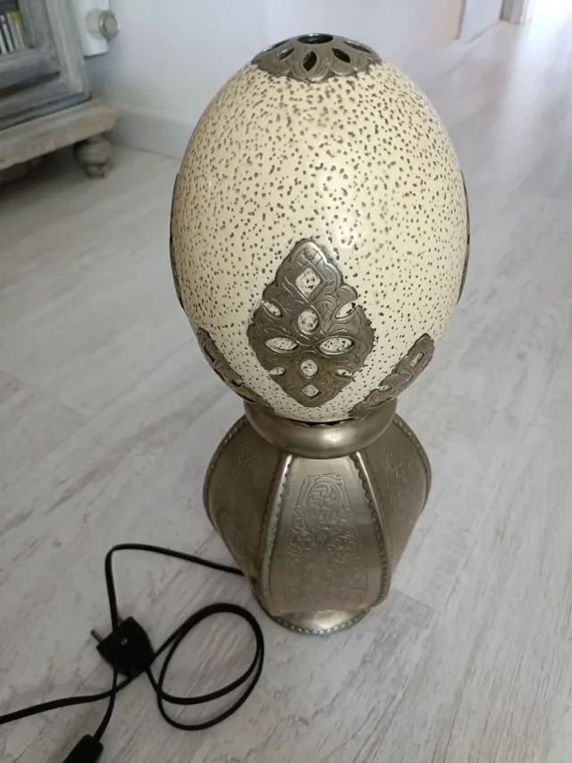 Lámpara Huevo Avestruz Plateada