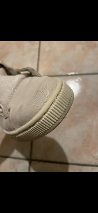 Puma Basket Heart Patent Iridescent panna.