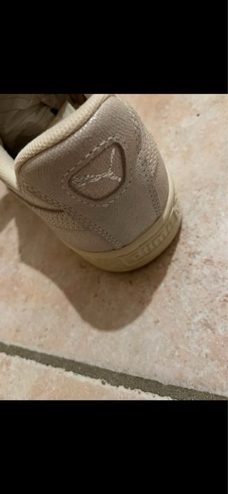 Puma Basket Heart Patent Iridescent panna.