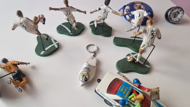 Figuras fútbol Real Madrid y coche
