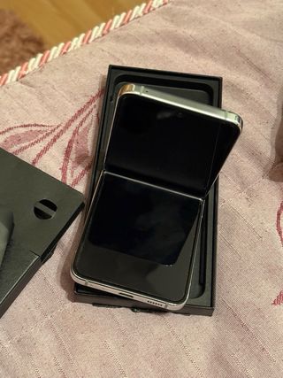 Samsung Galaxy Z Flip5