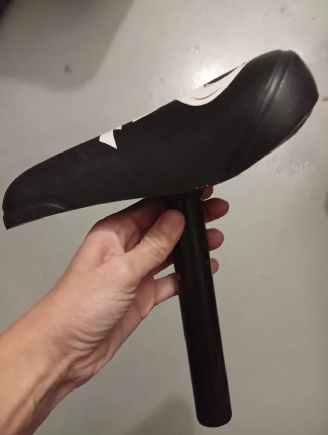 Bicicleta Btwin 14 con ruedines + sillín pirata