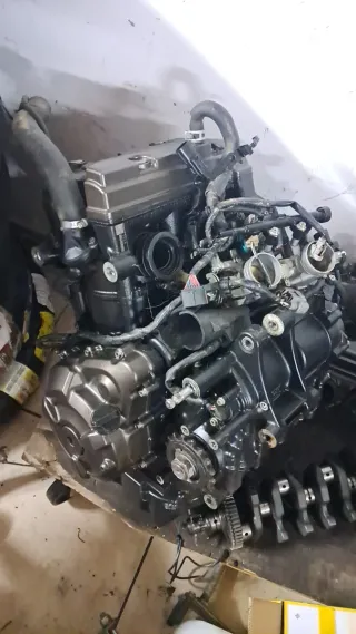 Motor Yamaha CP2 700