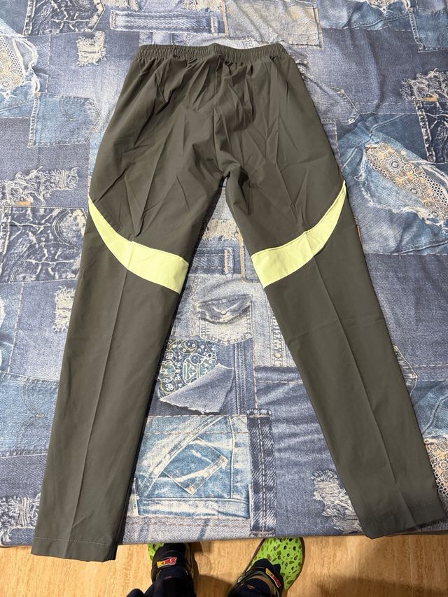 Chandal Chubasquero Real Madrid Adidas Talla M