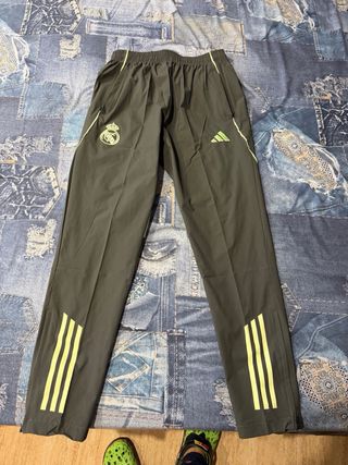 Chandal Chubasquero Real Madrid Adidas Talla M