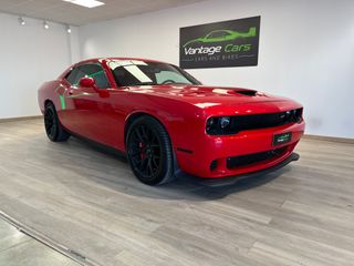 DODGE CHALLENGER SRT8