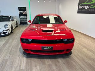DODGE CHALLENGER SRT8