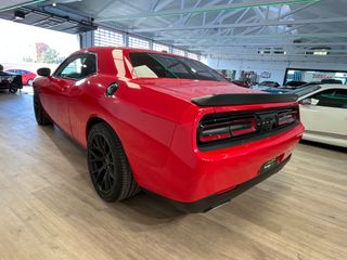 DODGE CHALLENGER SRT8