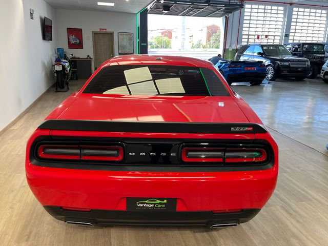 DODGE CHALLENGER SRT8