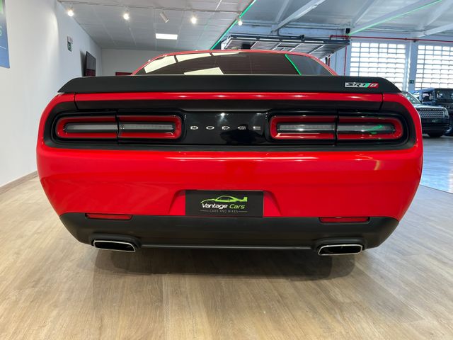 DODGE CHALLENGER SRT8