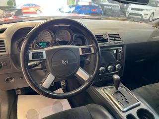 DODGE CHALLENGER SRT8