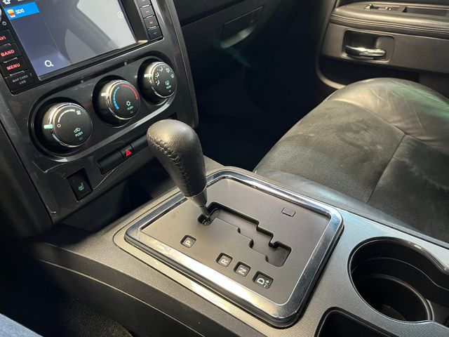 DODGE CHALLENGER SRT8