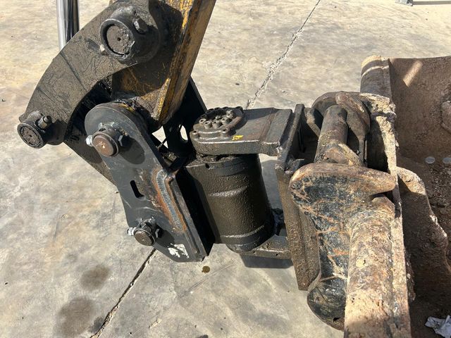 MINIEXCAVADORA SANY SY50U