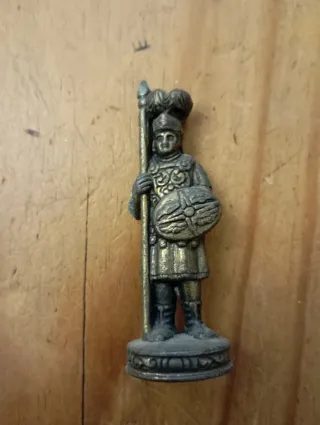 Miniatura em bronze - figura masculina