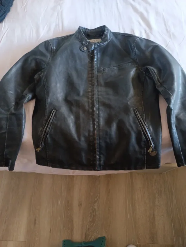 Chaqueta polipiel marrón