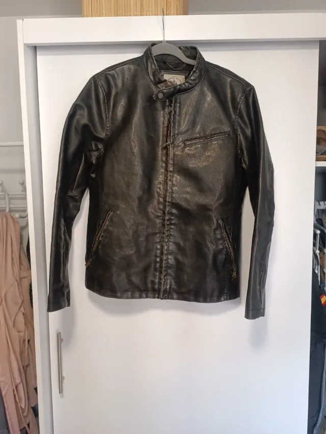 Chaqueta polipiel marrón