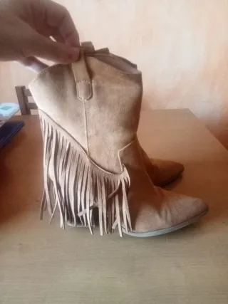 Botas camperas ante beige talla 39