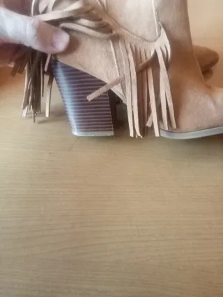 Botas camperas ante beige talla 39