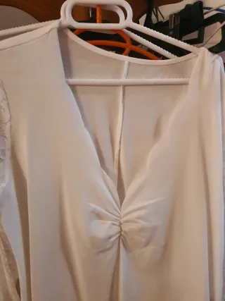 Abrigo blanco manga encaje