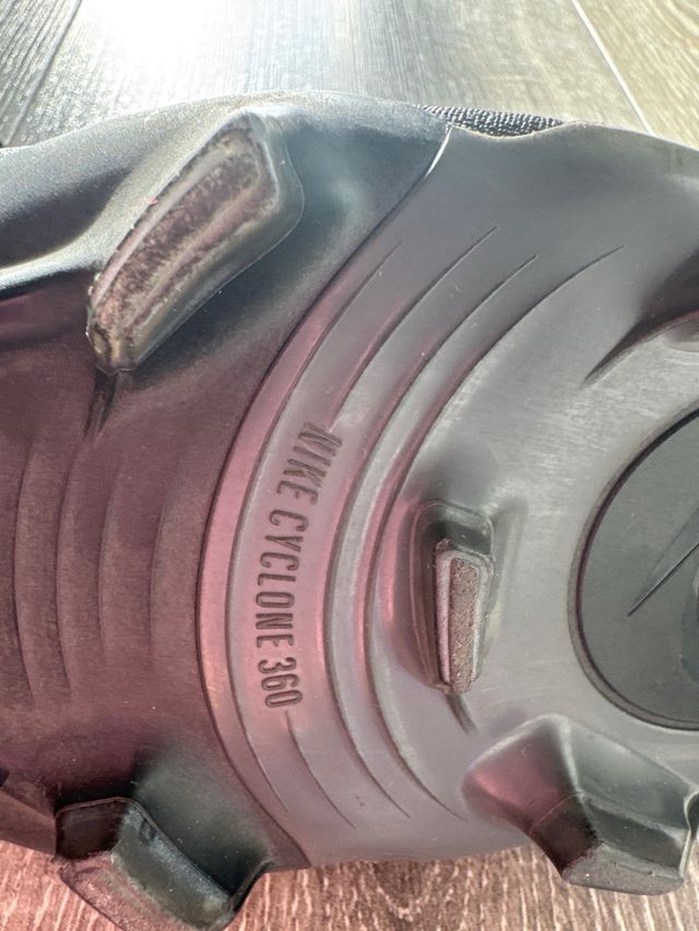 Botas de fútbol Nike negras Talla 42,5 CYCLONE 360