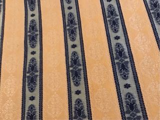 Tenda pregiata tessuto a righe oro