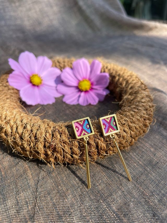 Pendientes artesanales batik Filipinas