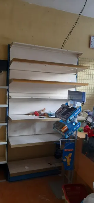 Estanterías metálicas tienda bazar varias medidas.