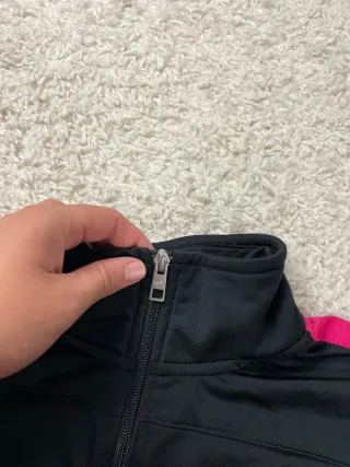 ¡¡OFERTA!! Talla XL Chaqueta Nike Negra y Rosa