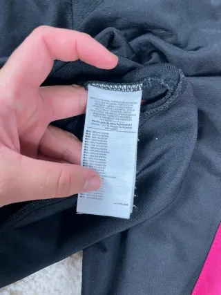 ¡¡OFERTA!! Talla XL Chaqueta Nike Negra y Rosa