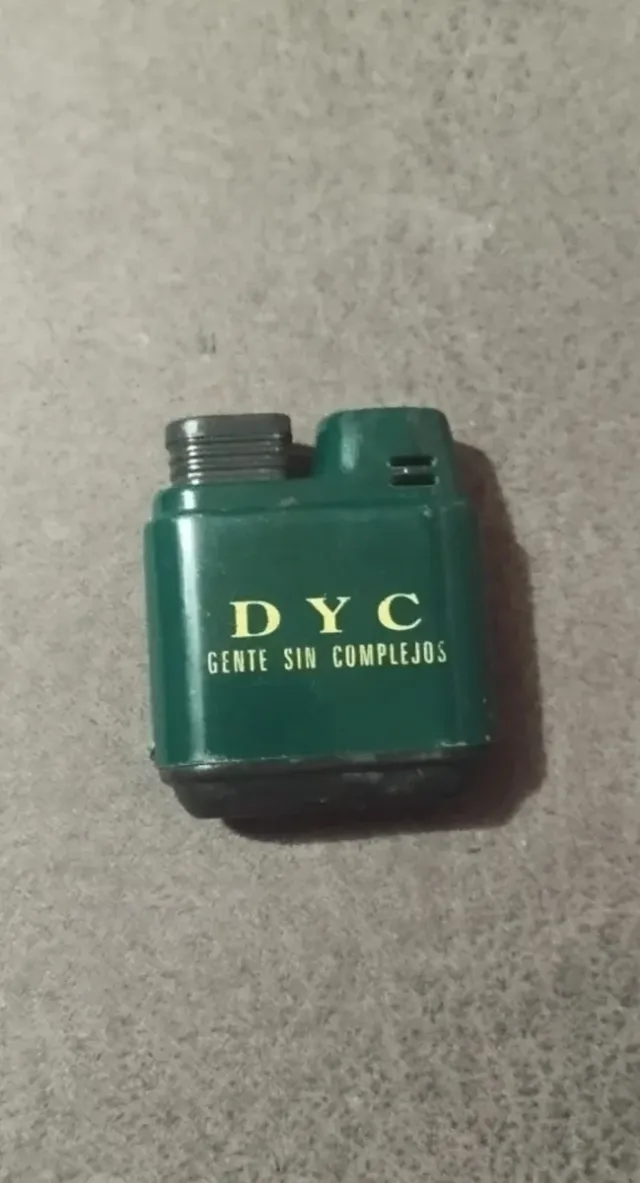 Accendino DYC verde scuro