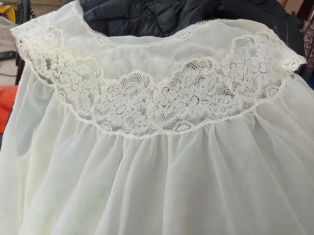 Camicia da notte bianca con pizzo