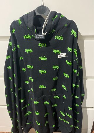 Sudadera Nike Negra con Logo Repetido