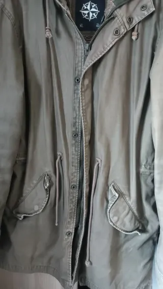 Abrigo Pull&Bear verde militar XL