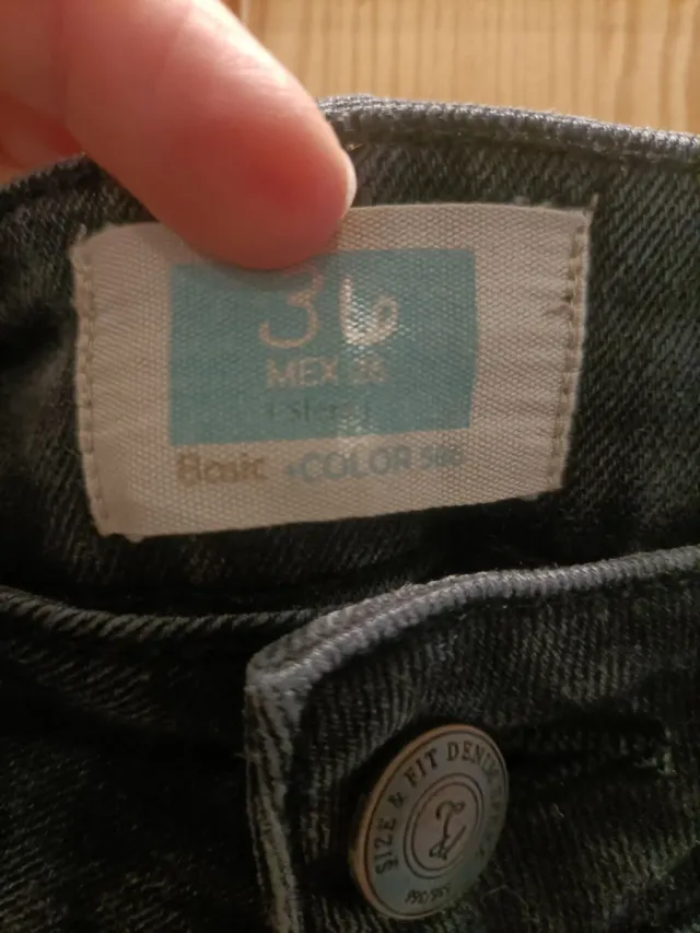 Pantalones vaqueros negros